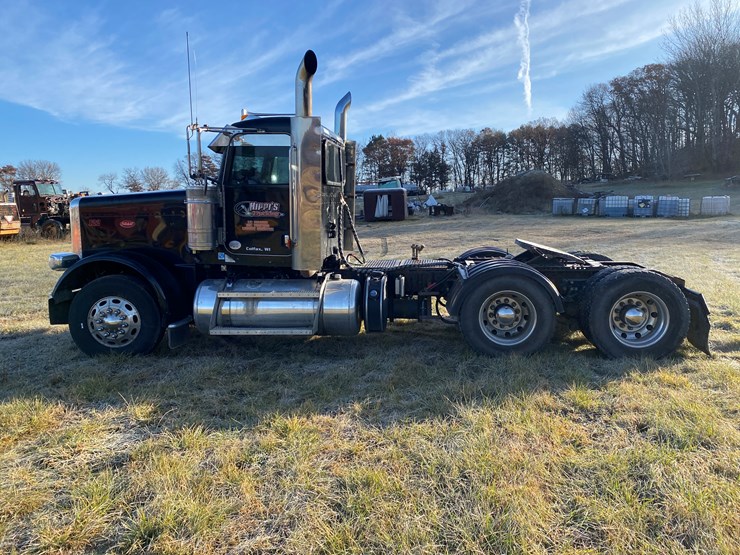 #1012-•-2013-peterbilt-tandem-axle-day-cab-semi-(has-wi-title)-(colfax,-wi)-image-11