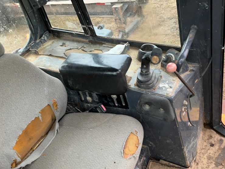 2006-deere-750j-lgp-image-16