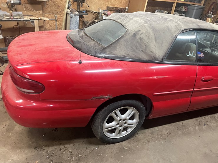 #260-•-1997-chrysler-(fall-creek,-wi)-(has-wi-title)-image-8