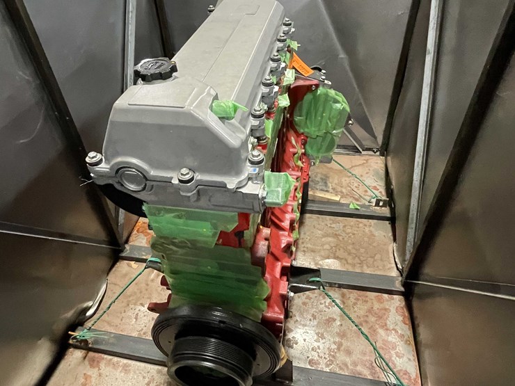 #8725-•-nissan-ud-crate-motor-(f)-image-5