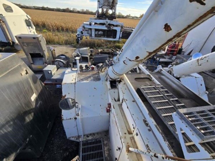 2007-taylor-ts1068-image-36