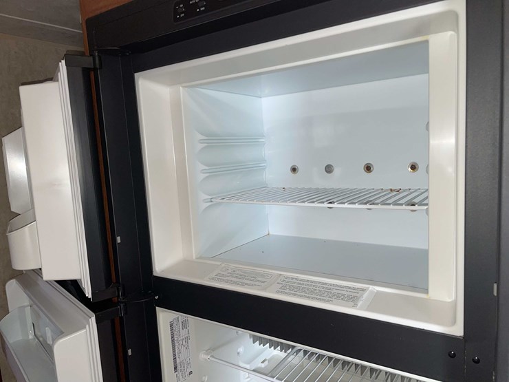 #1404-•-2015-salem-cruise-lite-camper-(no-title)-(of)-image-66