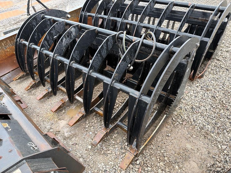 2024-66in.-root-grapple skid-steer-attachment-image-1