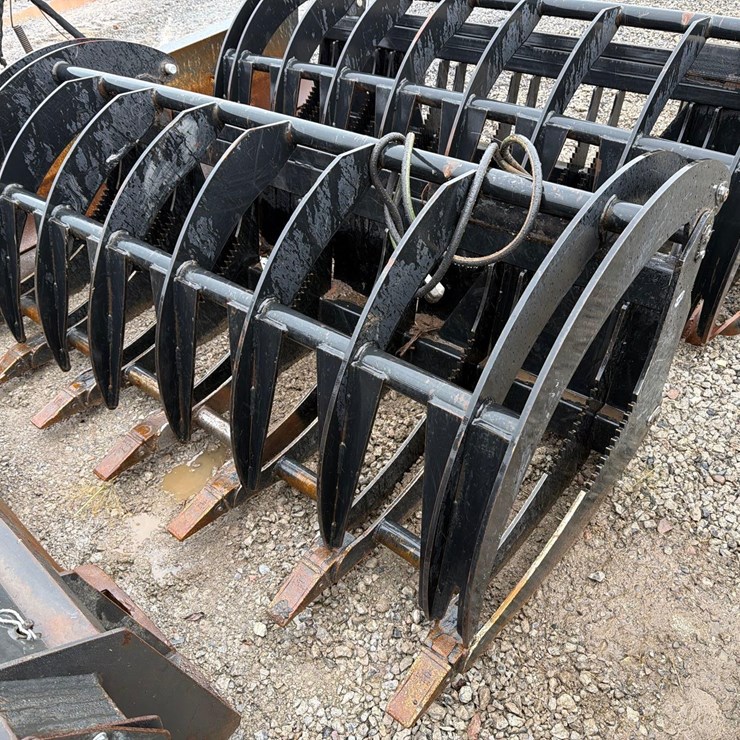 2024 66IN. ROOT GRAPPLE SKID STEER ATTACHMENT