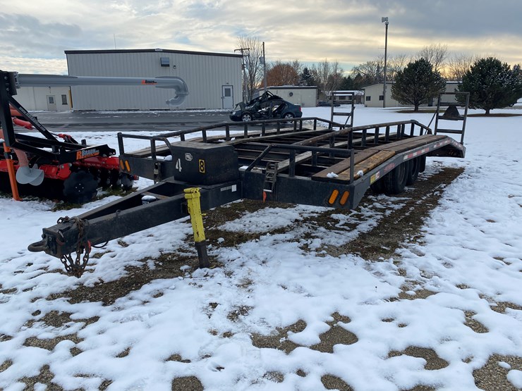 #1102-•-2014-nuhn-0252-crawler-hauler-trailer-(st.-nazianz,-wi)-image-1