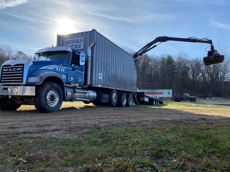 #207-•-2015-mack-grapple-truck-(has-wi-title)-(colfax,-wi)-image-1