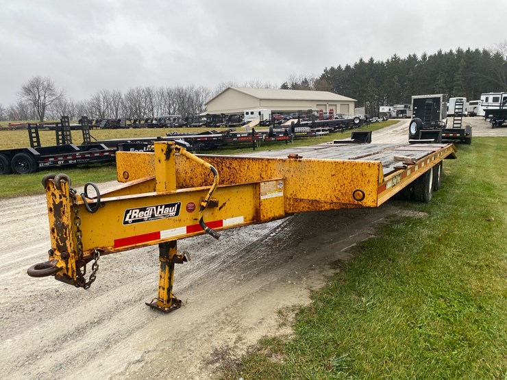 #304-•-2017-redi-haul-tandem-dually-equipment-trailer-(helenville,-wi)-(has-wi-title)-image-1