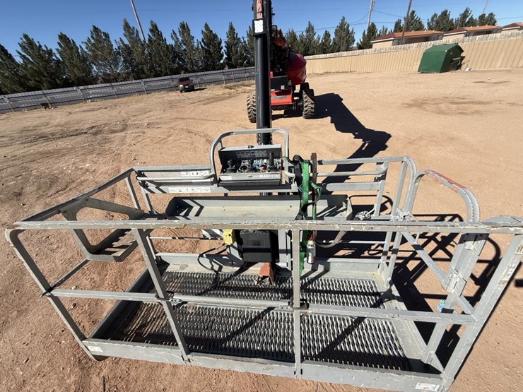 #1019-•-2020-manitou-tj85-manlift-image-10