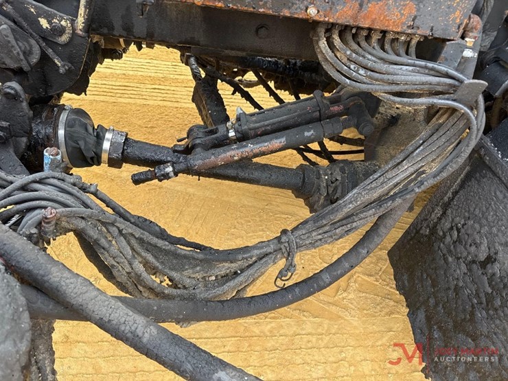 2008-sterling-l7500-image-15