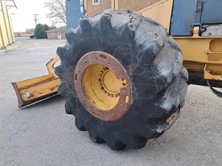 2006-john-deere-6081-image-42