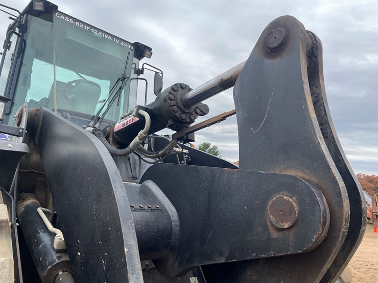 2011-case-821f-image-28