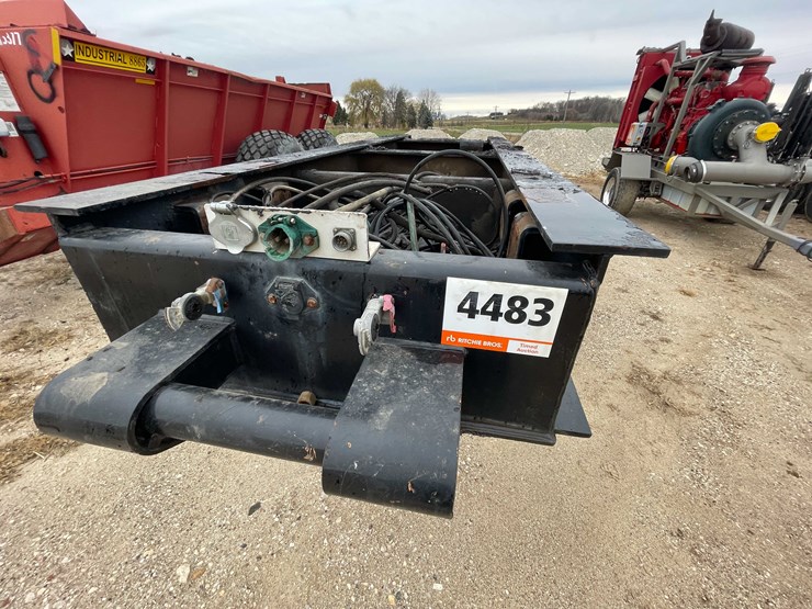 #1320-•-2002-trailer-frame-(has-wi-title)-(new-hostein,-wi)-image-12