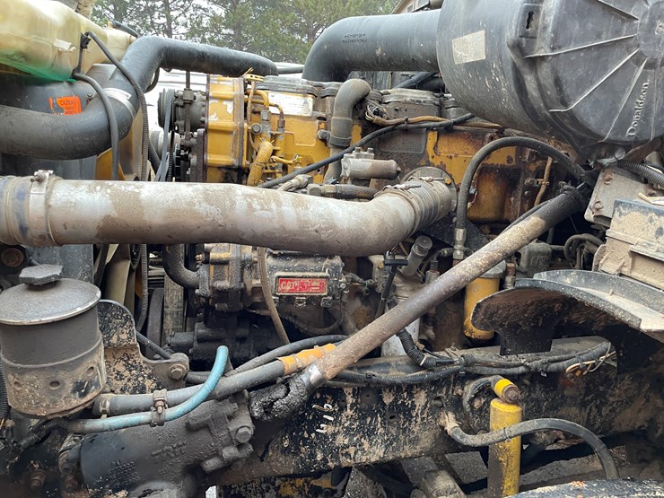 2003-caterpillar-c15-image-43