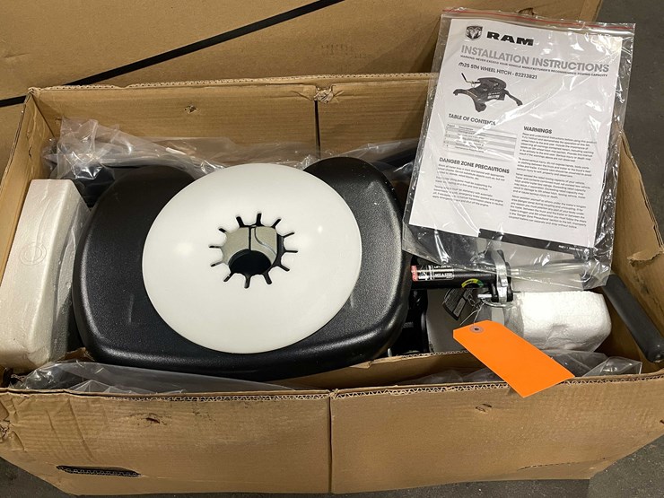 #8698-•-5th-wheel-hitch-(f)-image-1