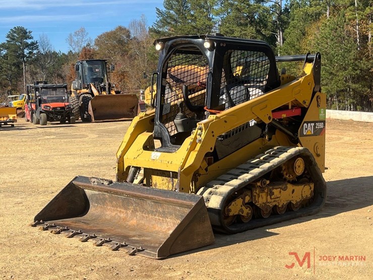 2015-caterpillar-259d-image-4
