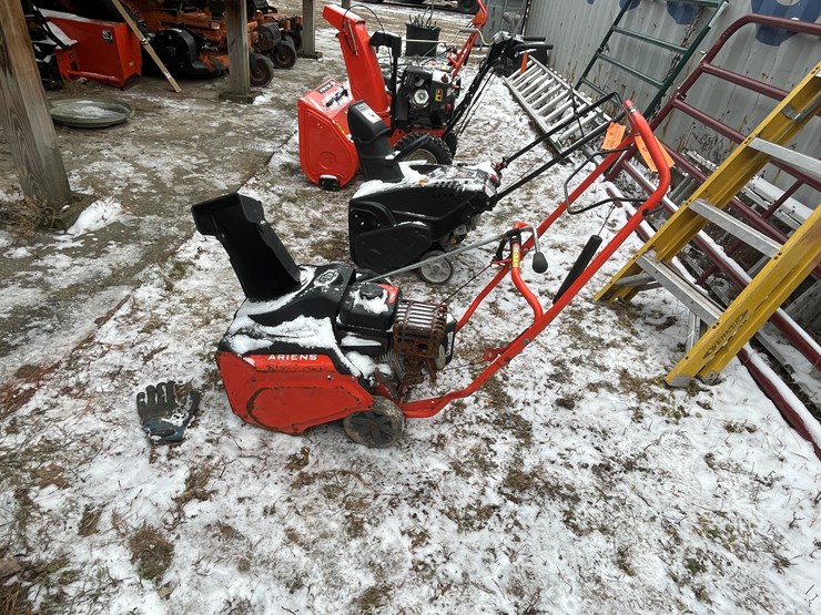 #2708-•-ariens-professional-21-snow-blower-(fall-creek,-wi)-image-8