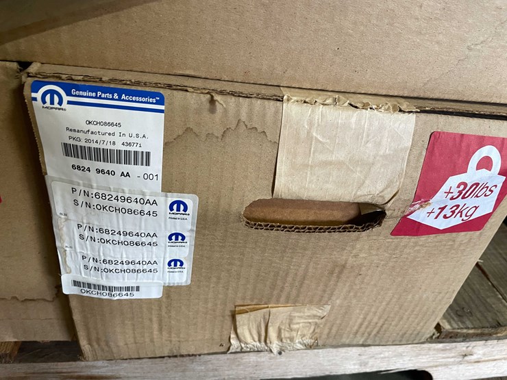 #8693-•-pallet-of-(11)-mopar-cylinder-heads-(e)-image-7