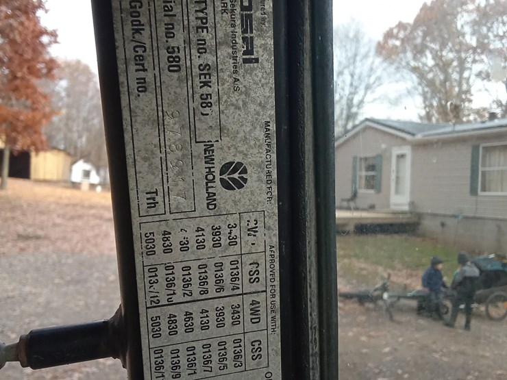 new-holland-3930-image-12