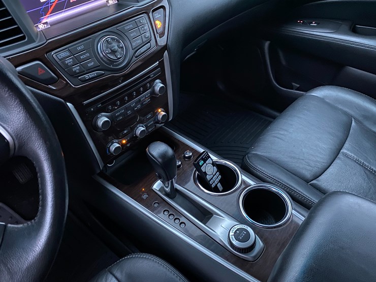 2014-nissan-pathfinder-image-25