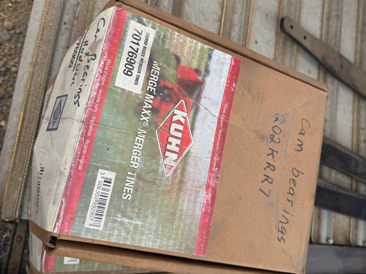 2011-kuhn-merge-maxx-900-image-29