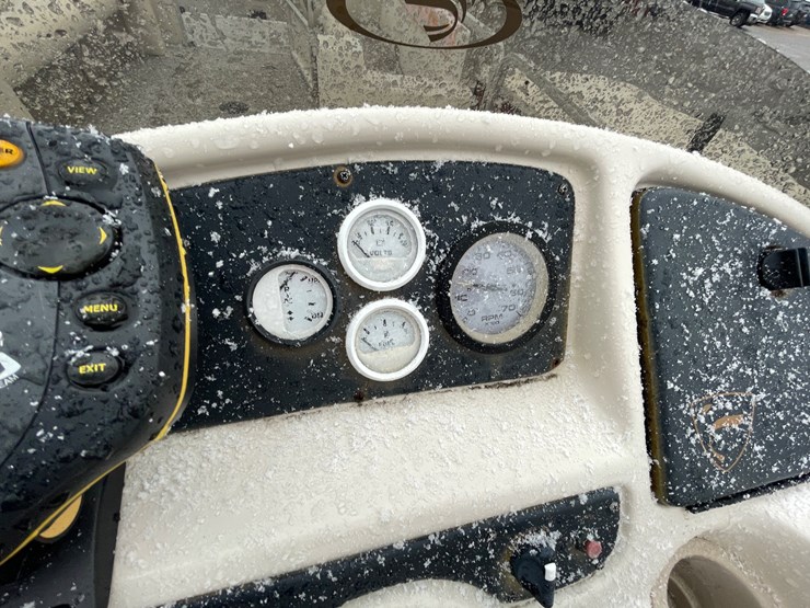 #1398-•-2002-24'-fisher-liberty-240-(has-wi-registration)-(of)-image-37