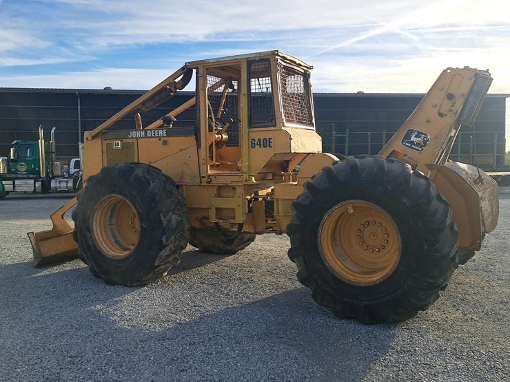 1994-deere-640e-image-7