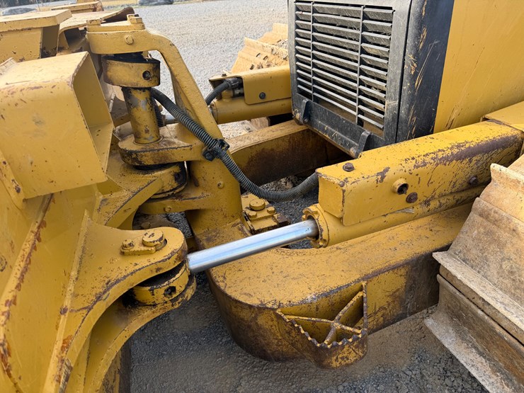 2007-caterpillar-d6k-lgp-image-18