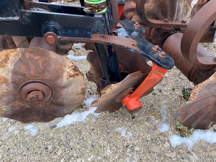 #8482-•-(7)-contour-king-vertical-till-injector-units-(new-holstein,-wi)-image-11