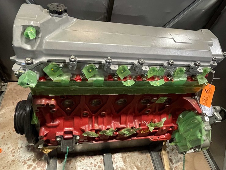 #8725-•-nissan-ud-crate-motor-(f)-image-3