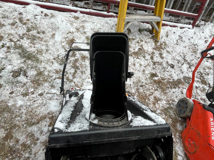 #2709-•-mtd-mp21-snow-blower-(fall-creek,-wi)-image-15