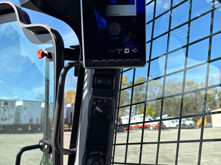 case-tv370b-image-16