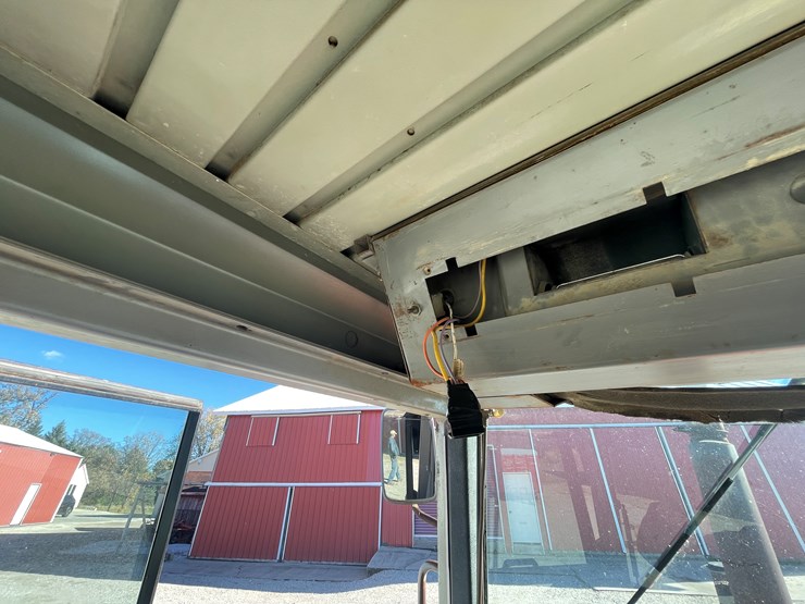 massey-ferguson-2705-image-59