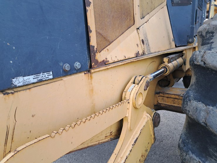 2006-john-deere-6081-image-39