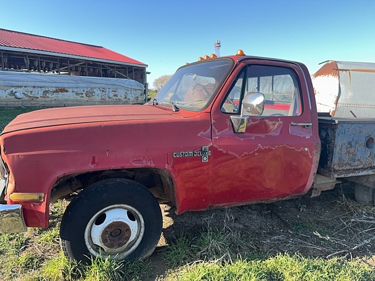 1987-chevrolet-30-image-4