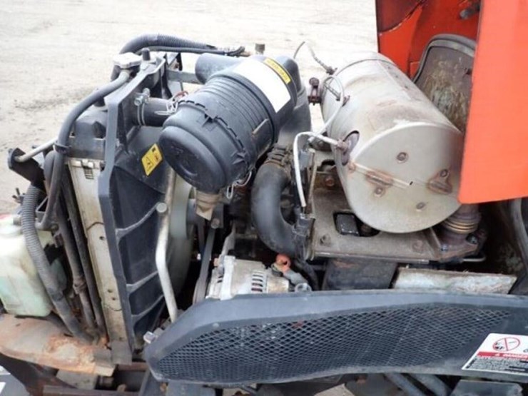 2014-kubota-b3350hsd-image-57