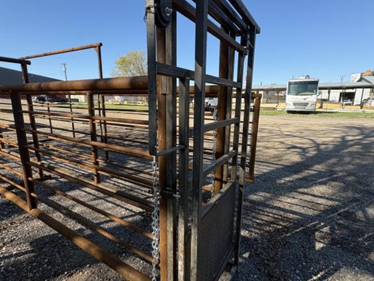 #46-•-cattle-chute-image-5