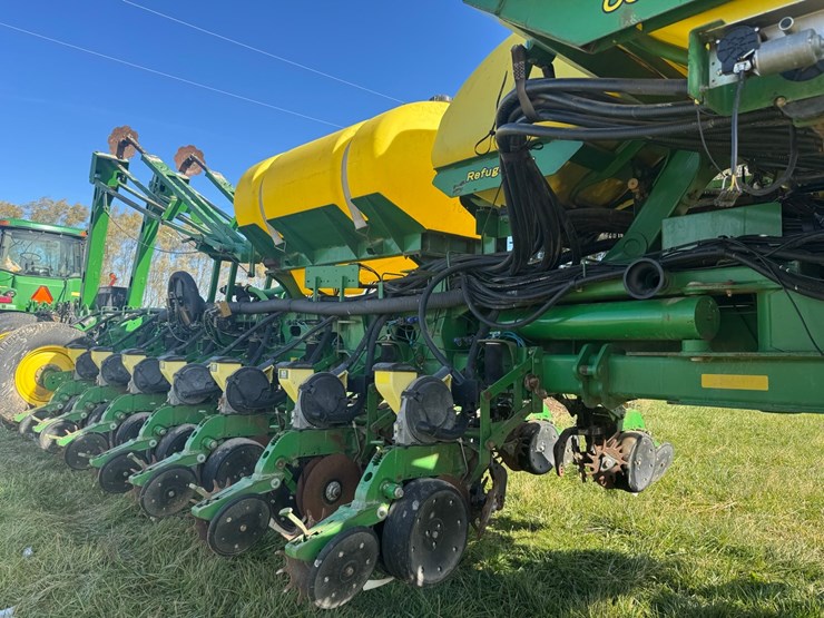 john-deere-1770nt-image-15