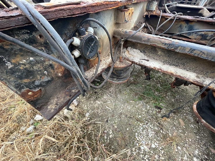 #1320-•-2002-trailer-frame-(has-wi-title)-(new-hostein,-wi)-image-28