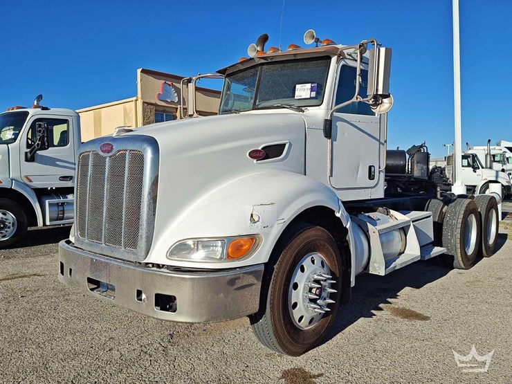 2012-peterbilt-386-image-1