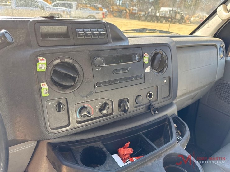 2014-ford-e350-image-20