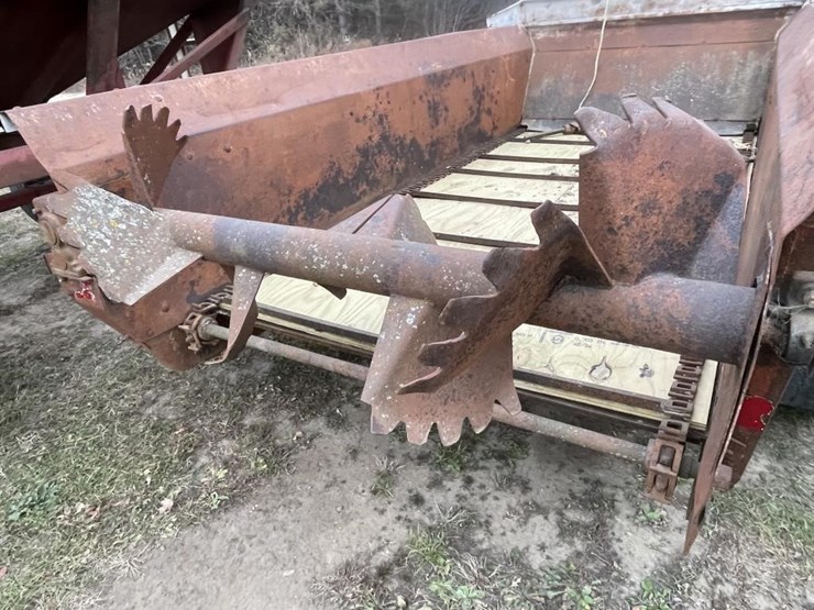 h&s-222-manure-spreader-image-6