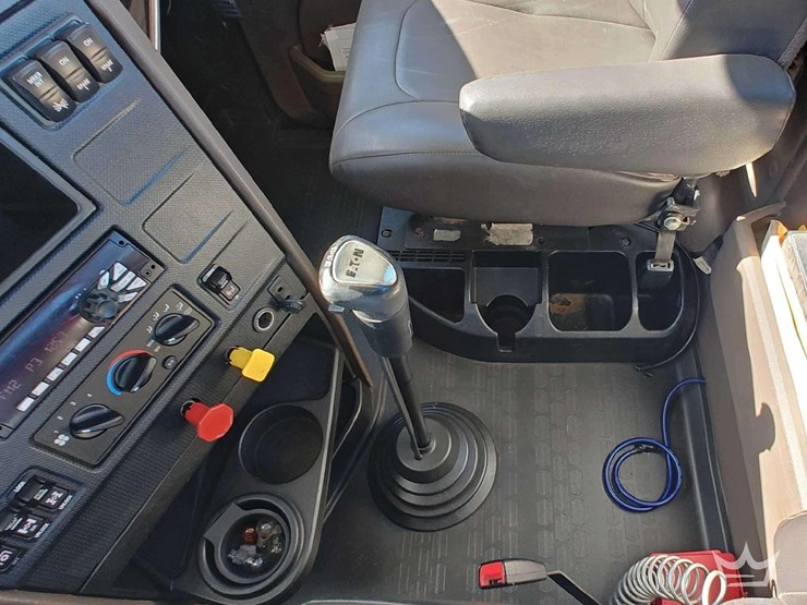 2019-international-hx620-image-17