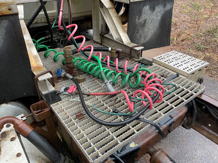 2003-caterpillar-c15-image-12