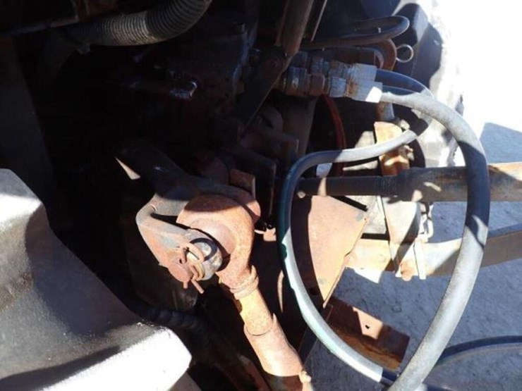 2008-kubota-m7040d-image-41