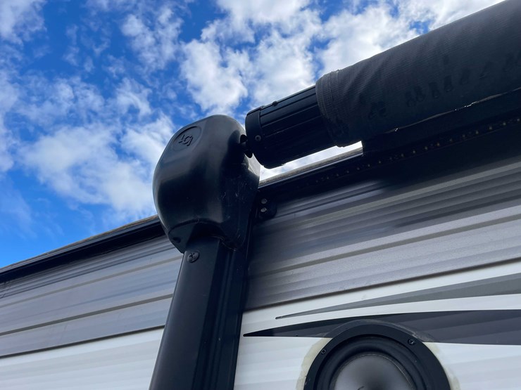 #1404-•-2015-salem-cruise-lite-camper-(no-title)-(of)-image-49