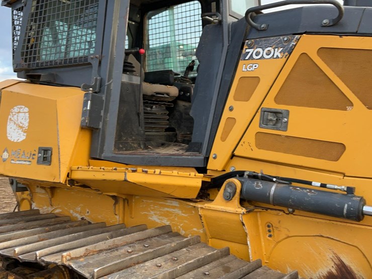 2016-deere-700k-image-50