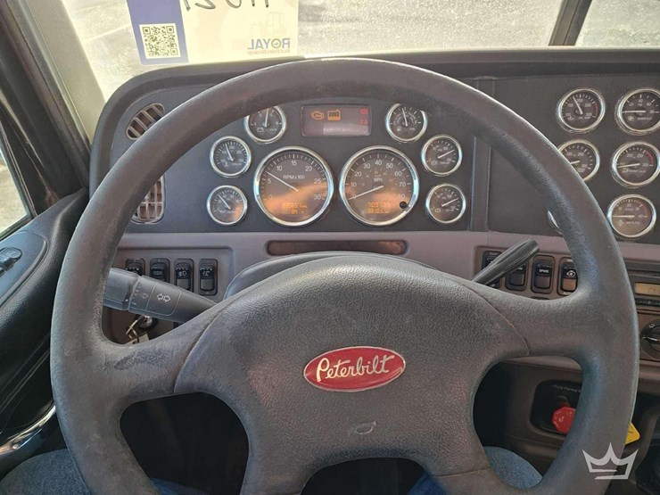 2012-peterbilt-386-image-14