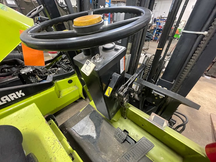#454-•-clark-electric-forklift-(shawano,-wi)-image-30