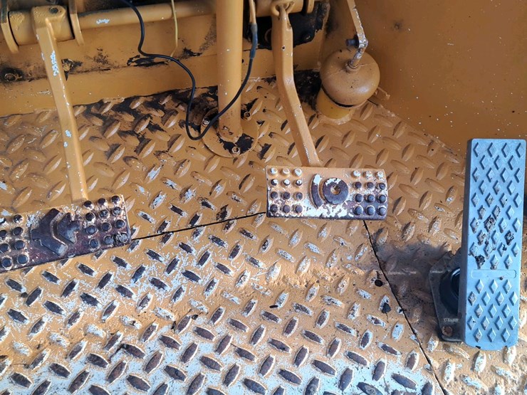 1994-deere-640e-image-16