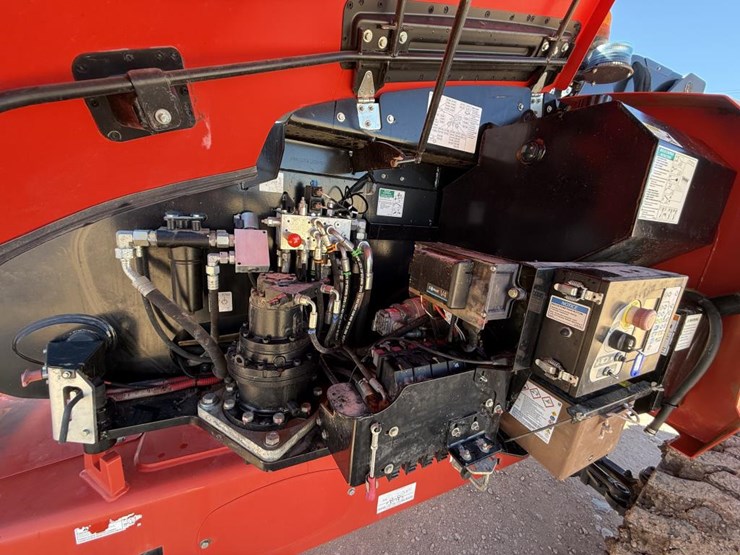 #1019-•-2020-manitou-tj85-manlift-image-22